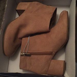 Brand new!!! Golden caramel ankle boot